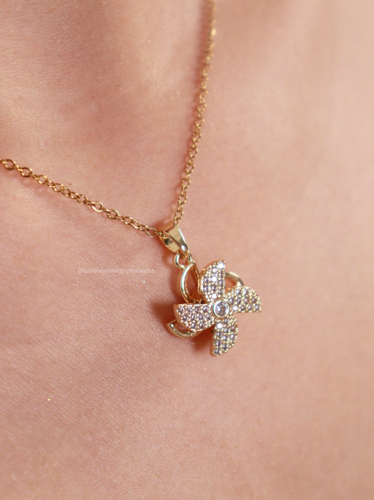 Golden Windmill Diamond Necklace