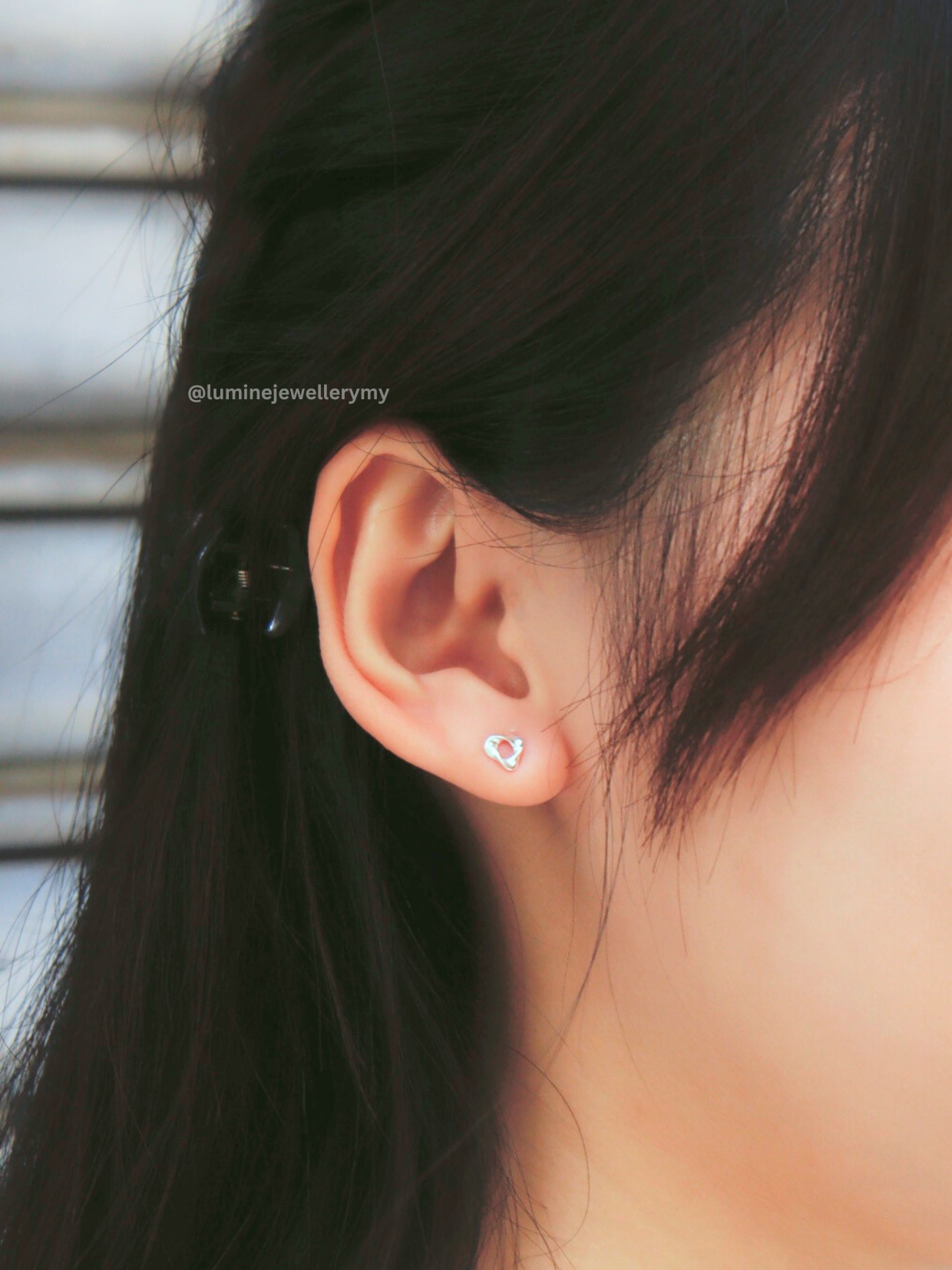 Mini Mobius Stip Studs