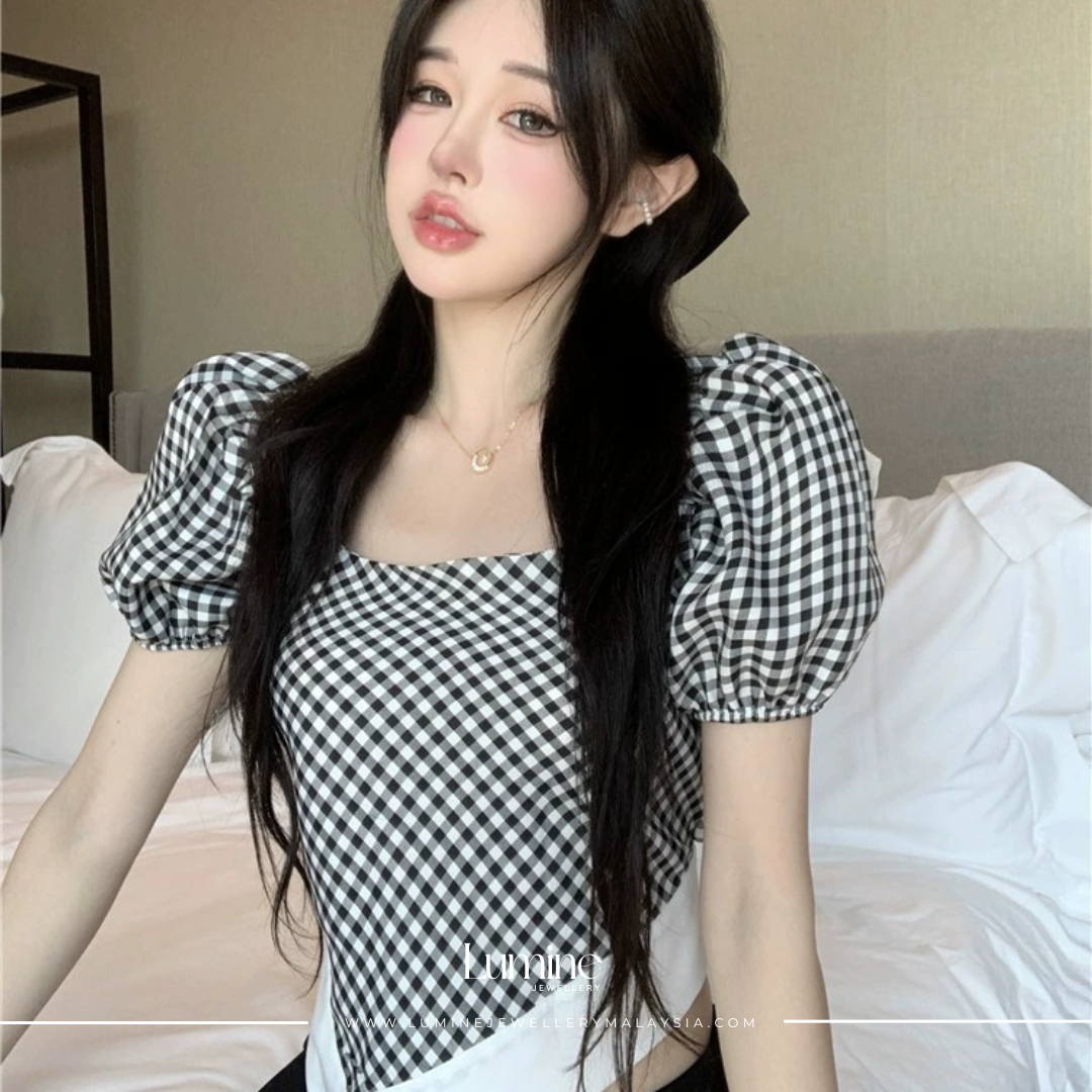 Irregular Checkered Charm Blouse 不规则格子泡泡袖衬衫
