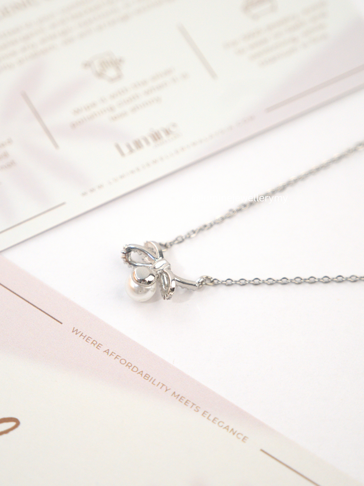 Delicate Pearl Bow Necklace