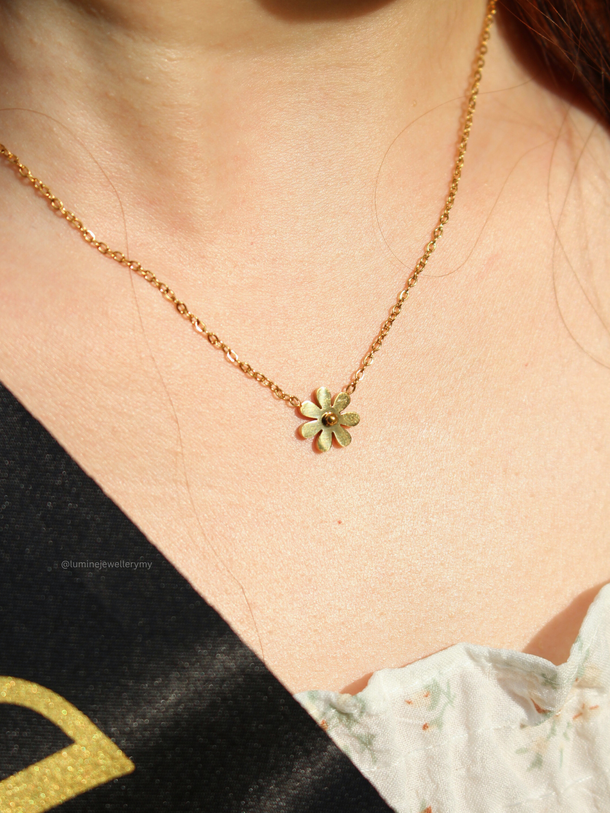 Golden Daisy Necklace