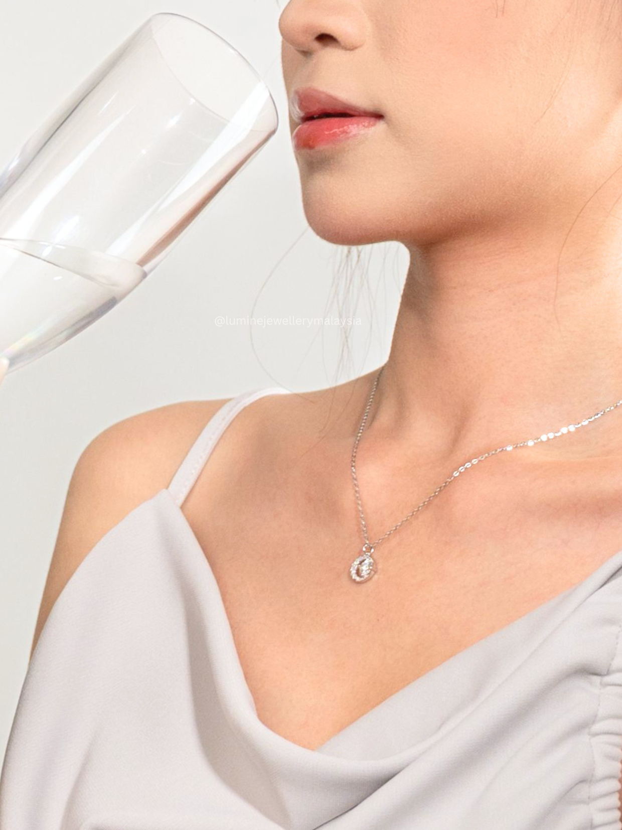 Starry Crescent Necklace (GRA Certified Moissanite | 999 Silver)