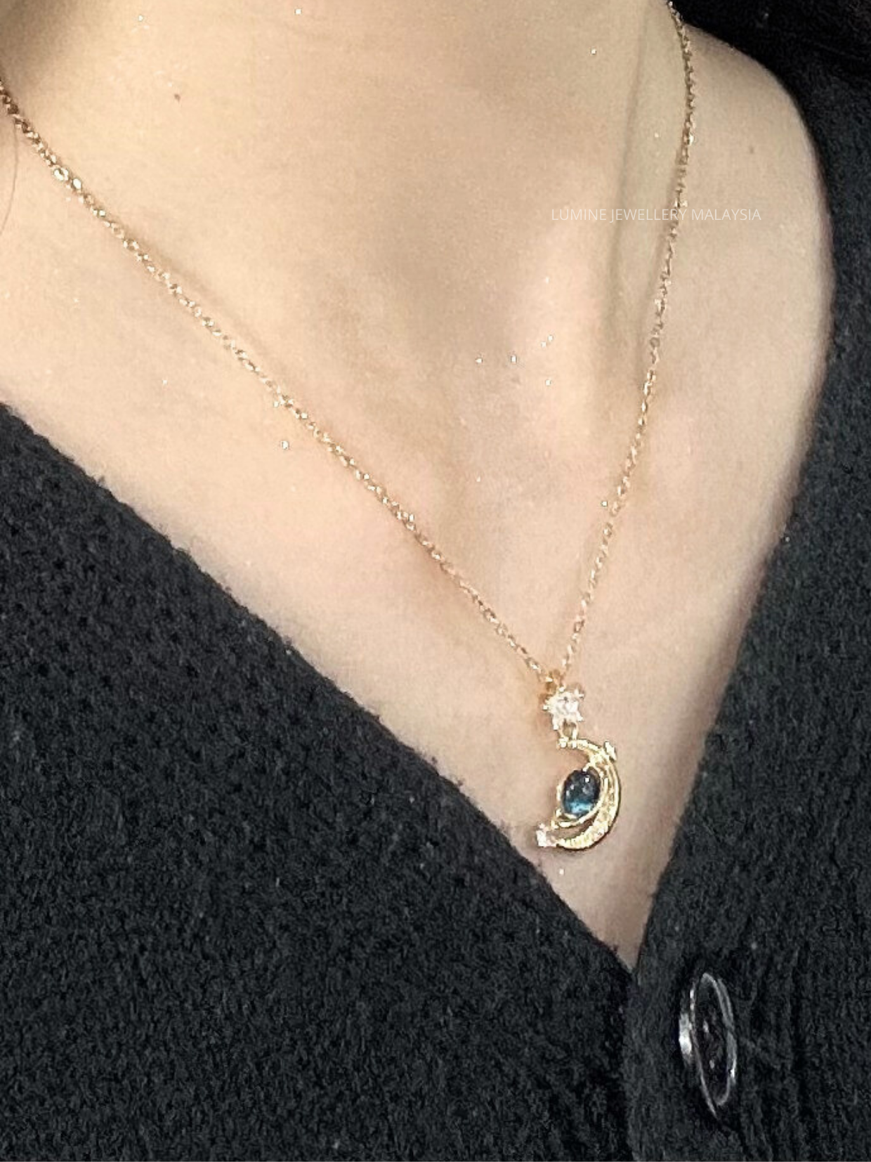 Gold Shell Dreamy Planet Necklace