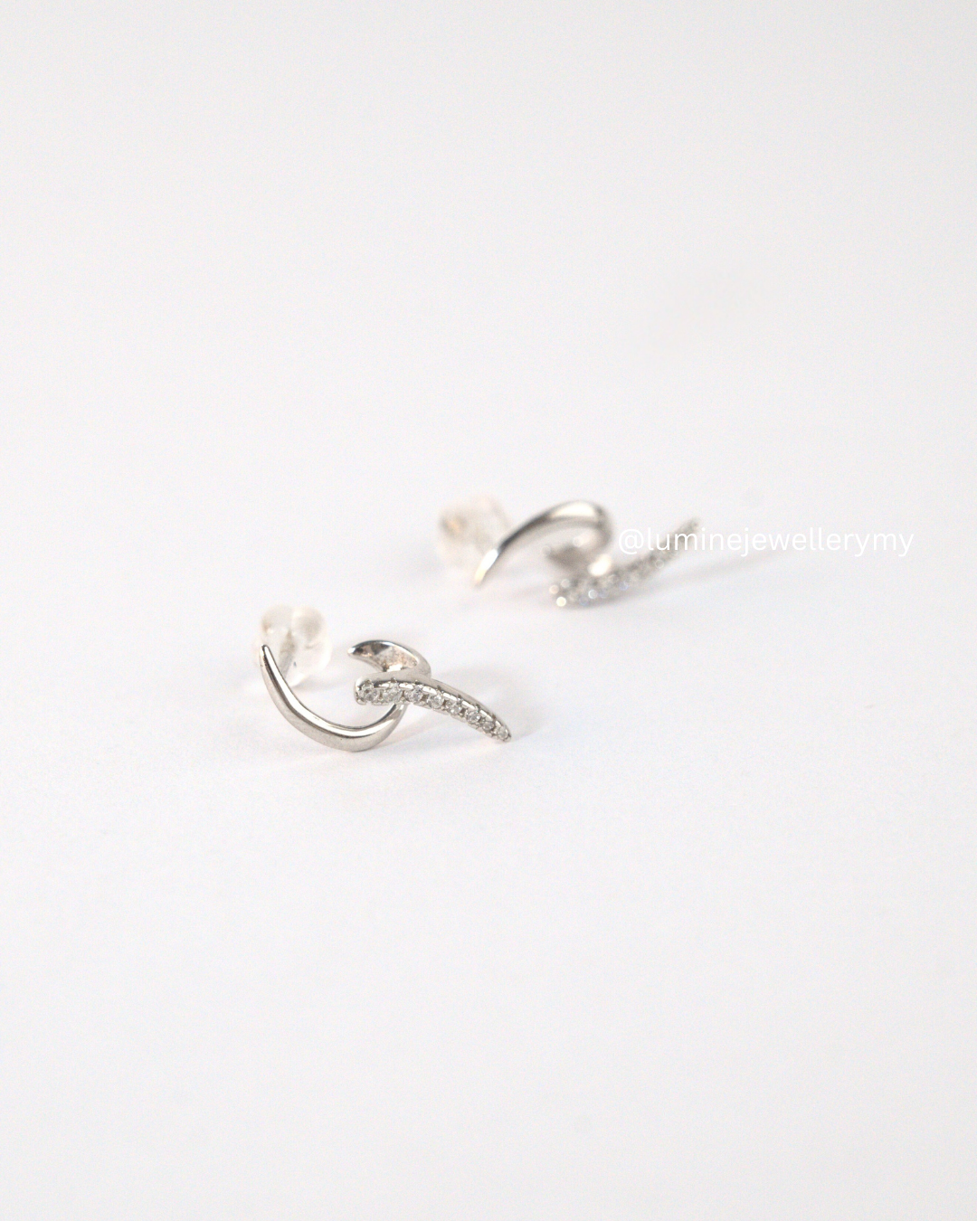 Lunar Curve Studs