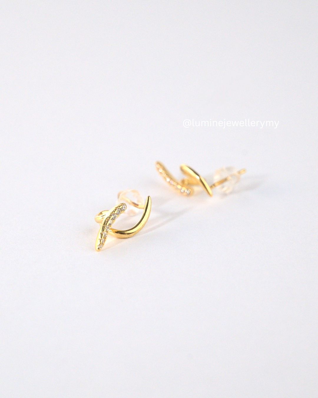 Lunar Curve Studs