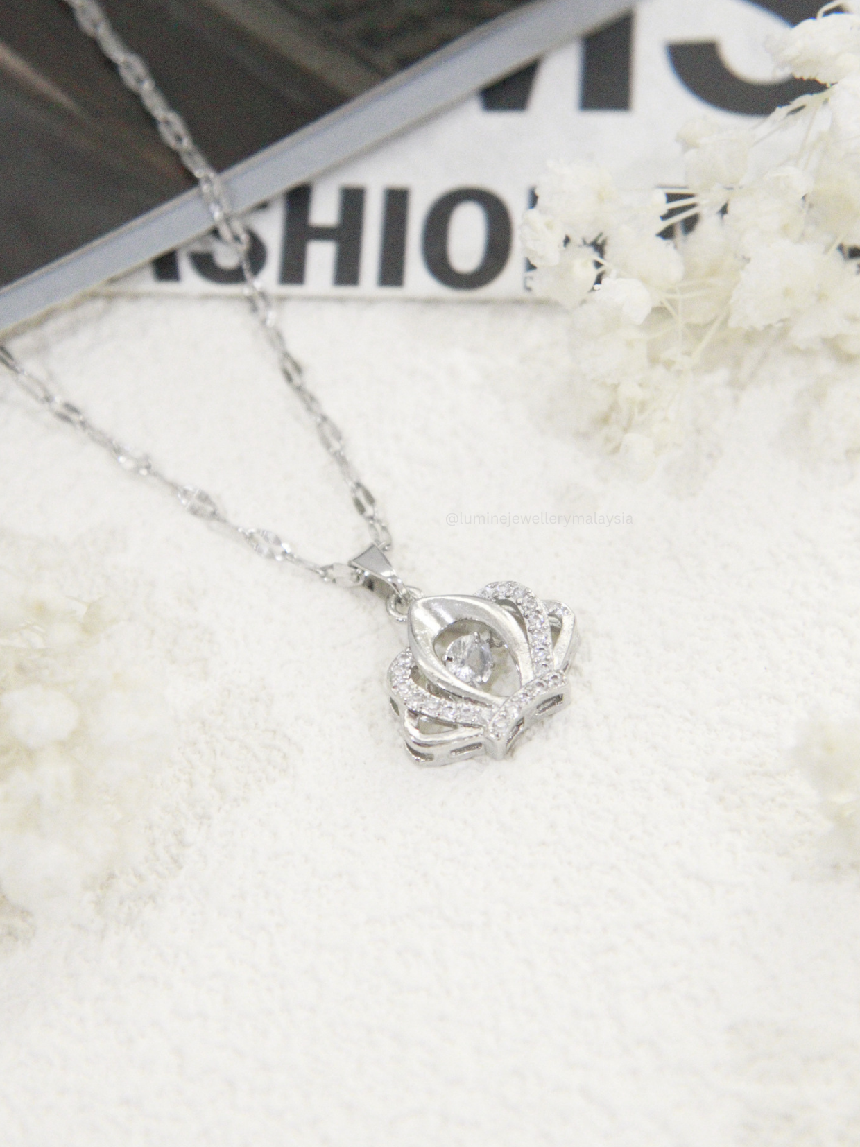 Zirconia Crown Necklace