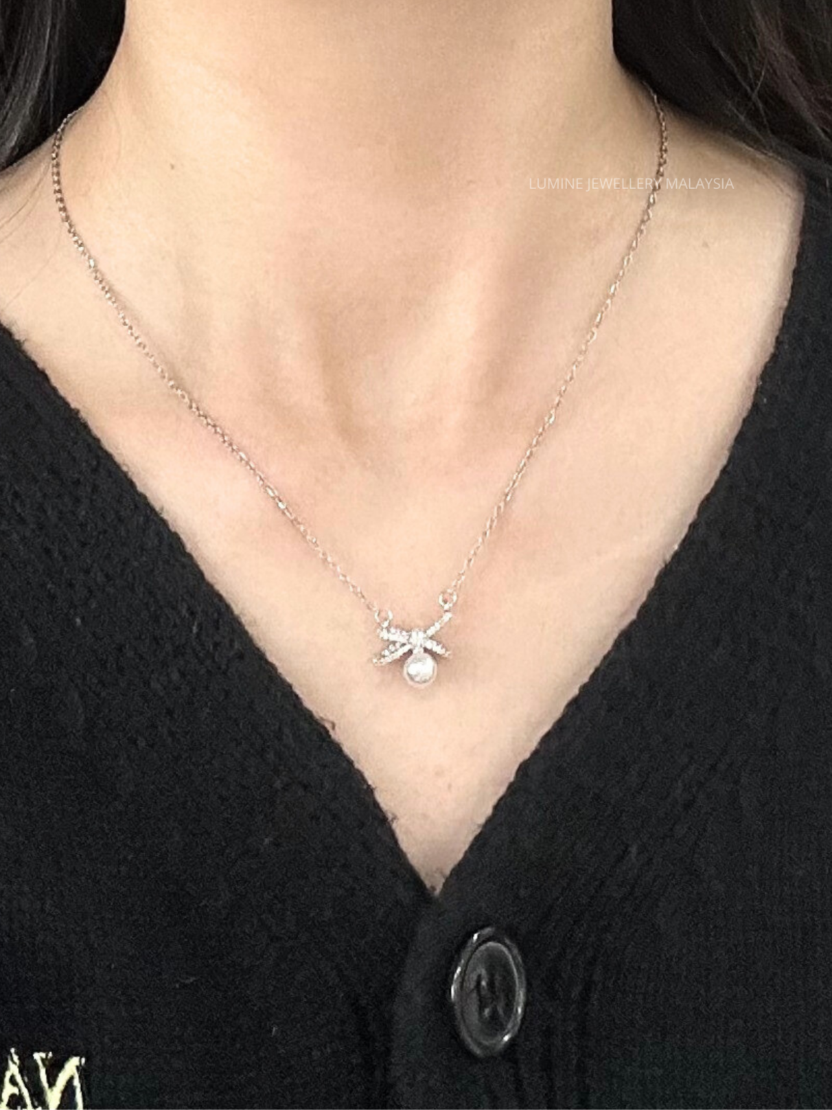 Delicate Pearl Bow Necklace