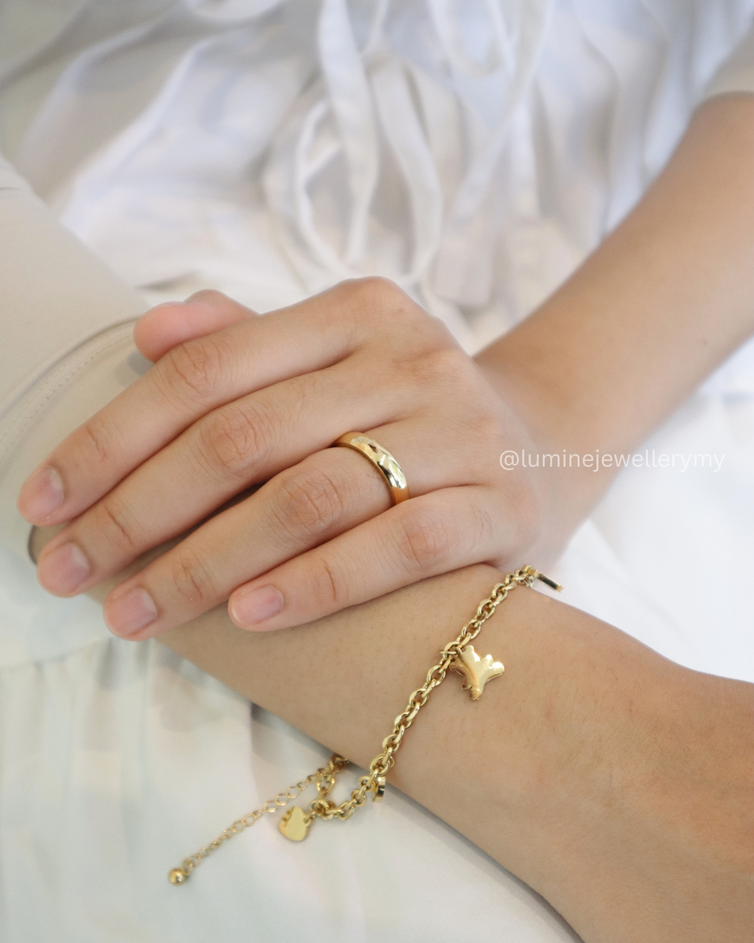 Simplicity Gold Ring