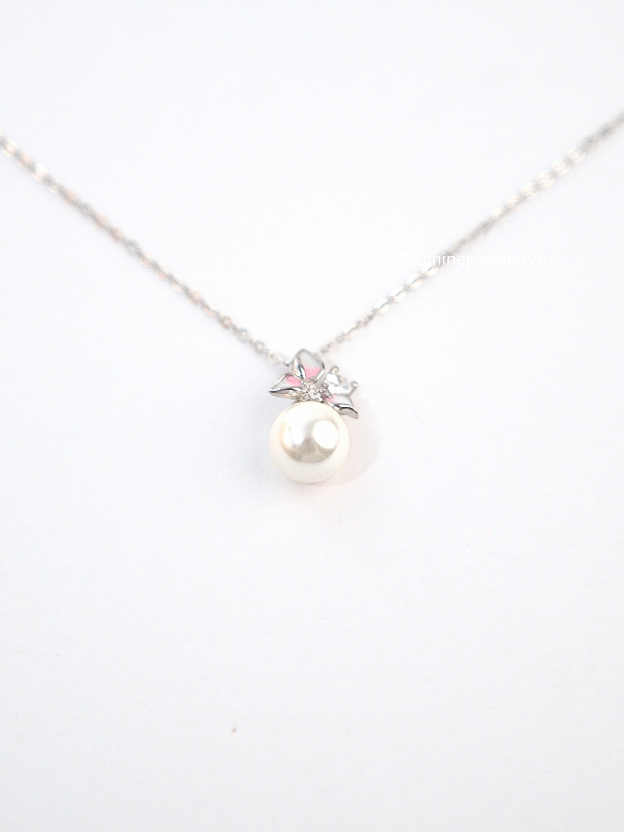 Pearl of Magnolia Necklace