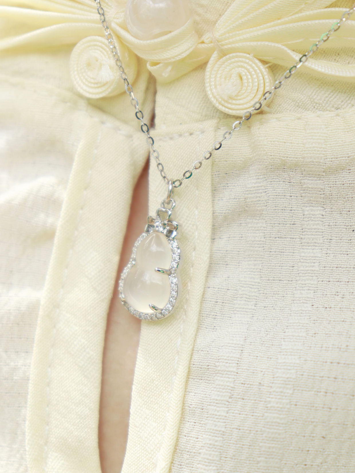 White Chalcedony Gourd Necklace