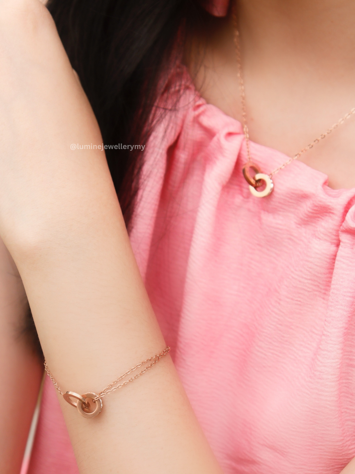 Rose Gold Roman Elegance Bracelet