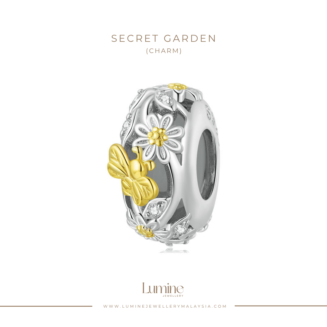Simplicity Arts Series Charm