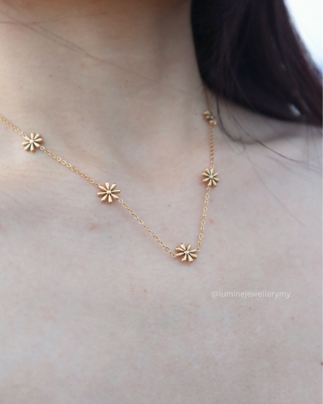 Golden Chrysanthemum Necklace