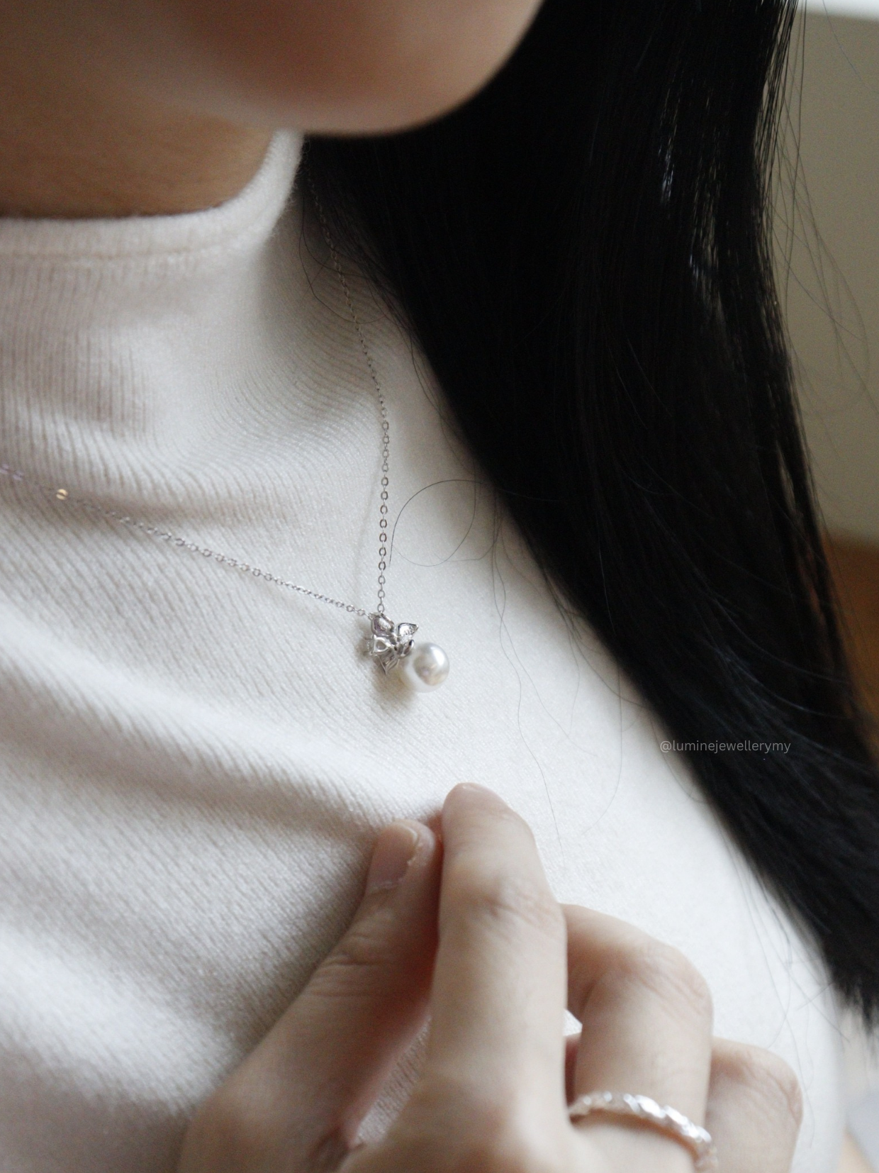 Pearl of Magnolia Necklace