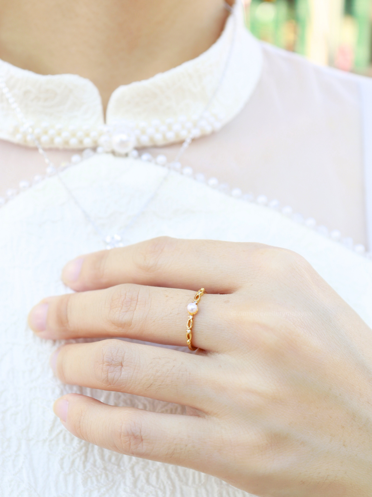 Gold Lace Pearl Ring