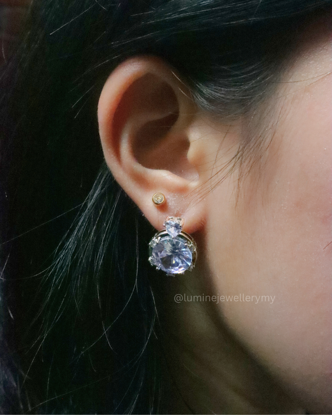 Blue Round Diamond Stud Earrings