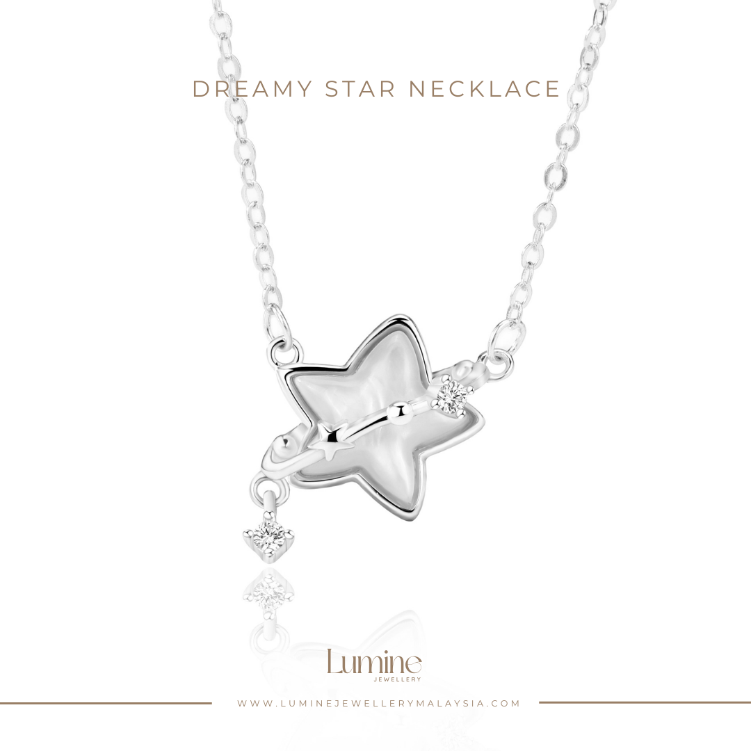 Dreamy Star Necklace
