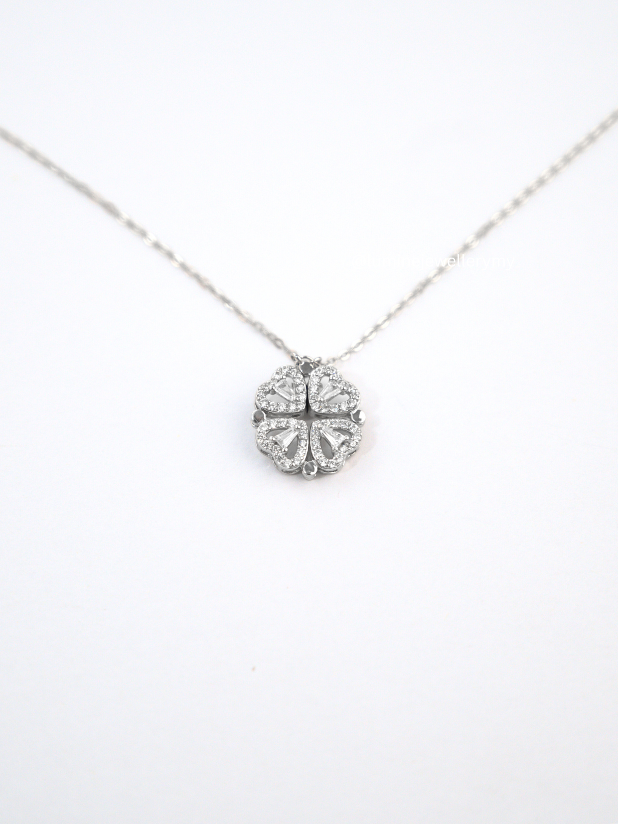 Foldable Lucky Clover Necklace