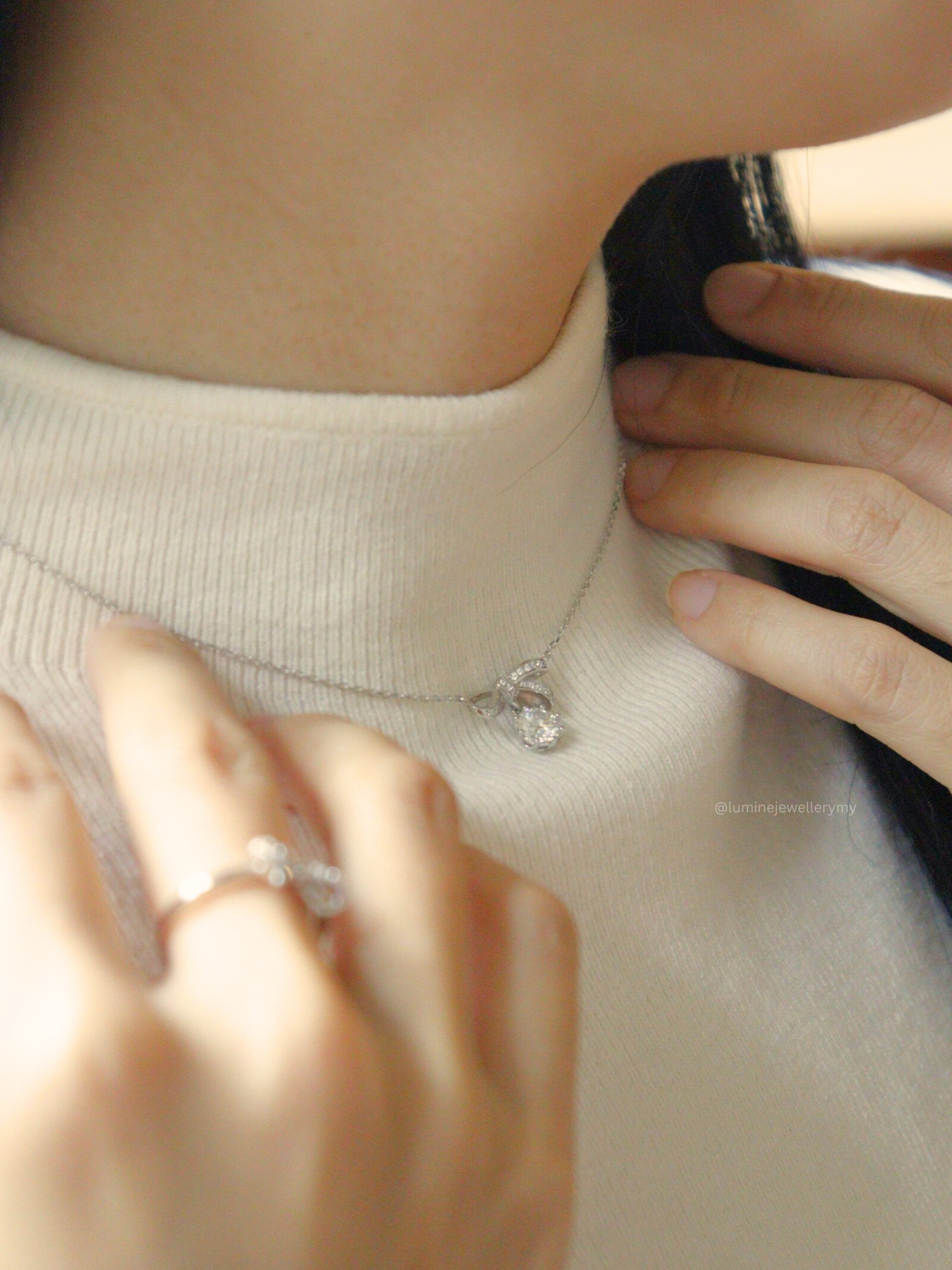 Twilight Bow Necklace (GRA Certified Moissanite | S925)