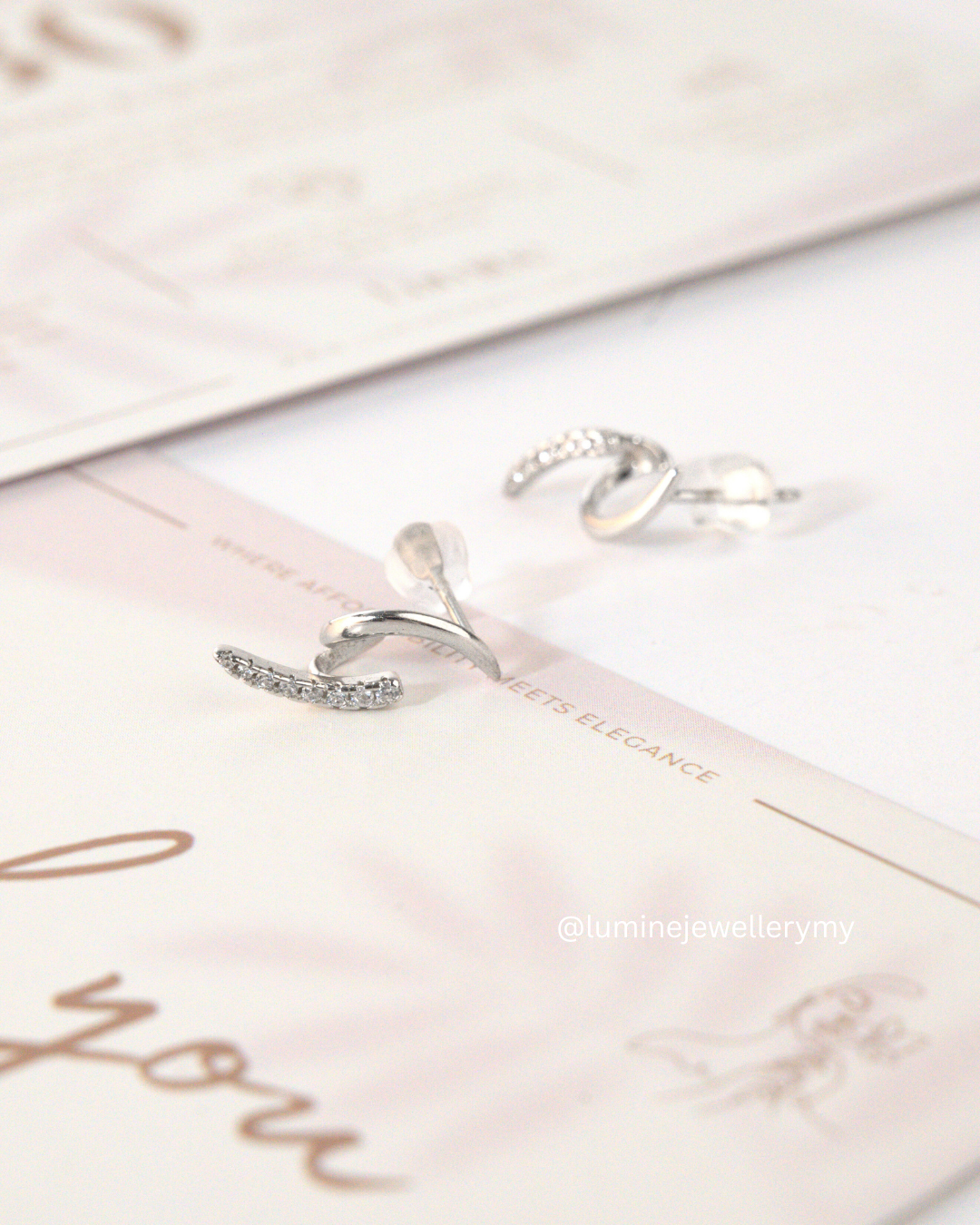 Lunar Curve Studs