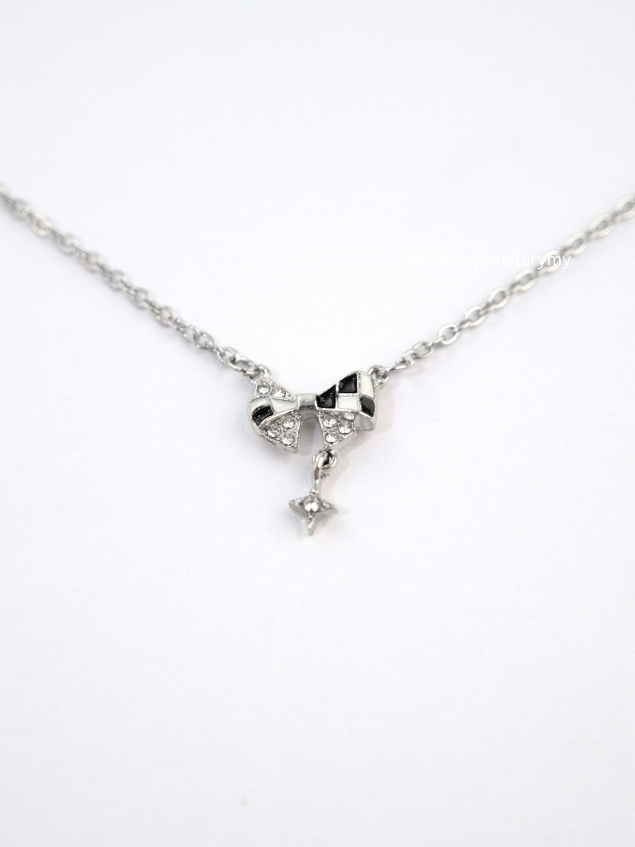Black & White Chic Bow Necklace