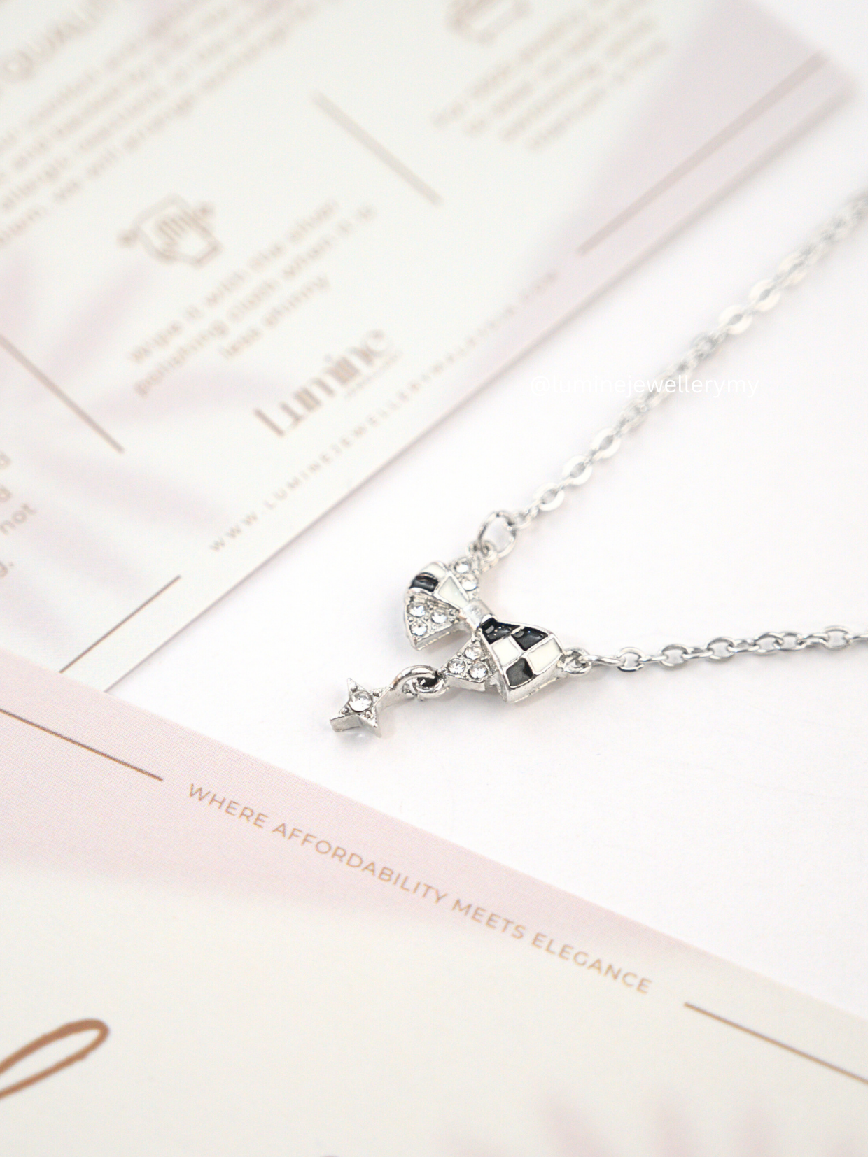 Black & White Chic Bow Necklace