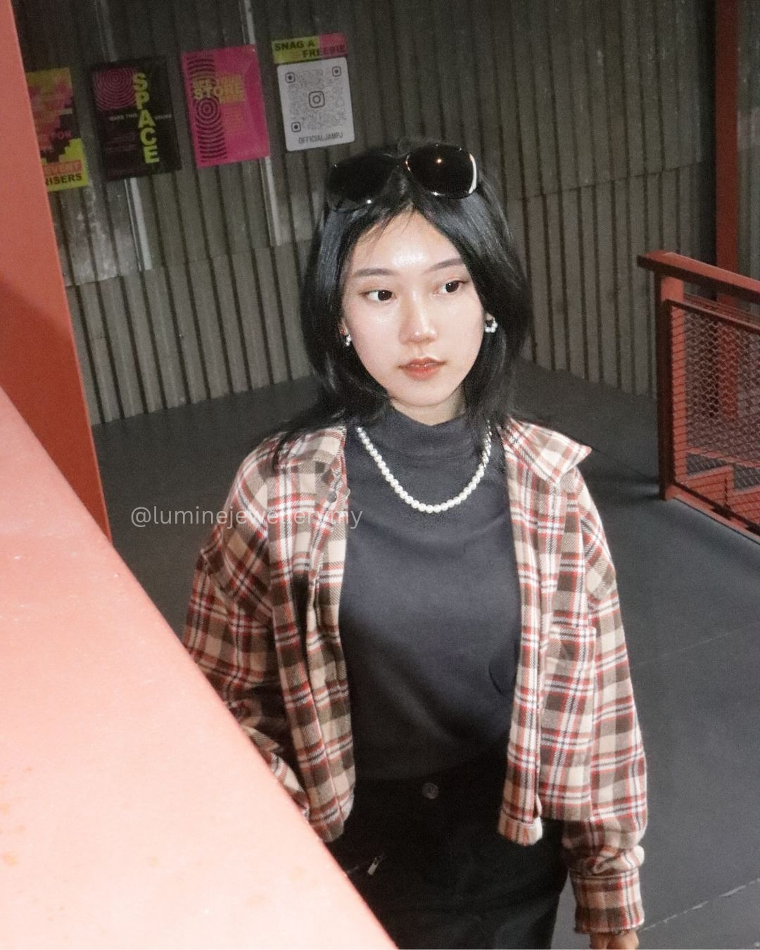 Medium Pearl Necklace