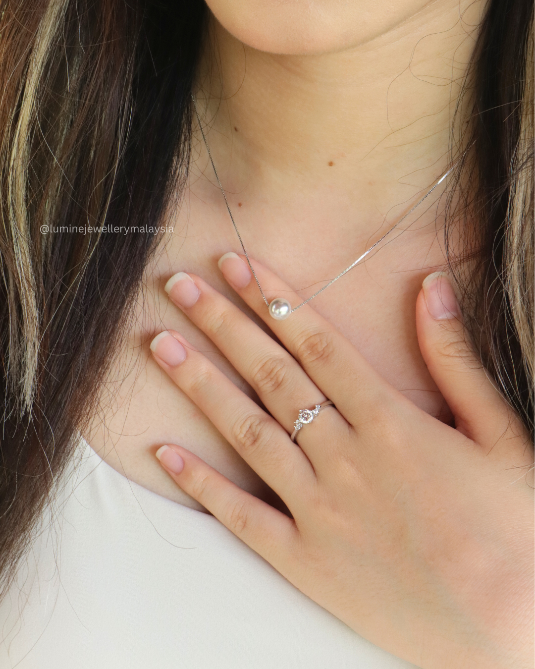 Light Lux White Pearl Necklace