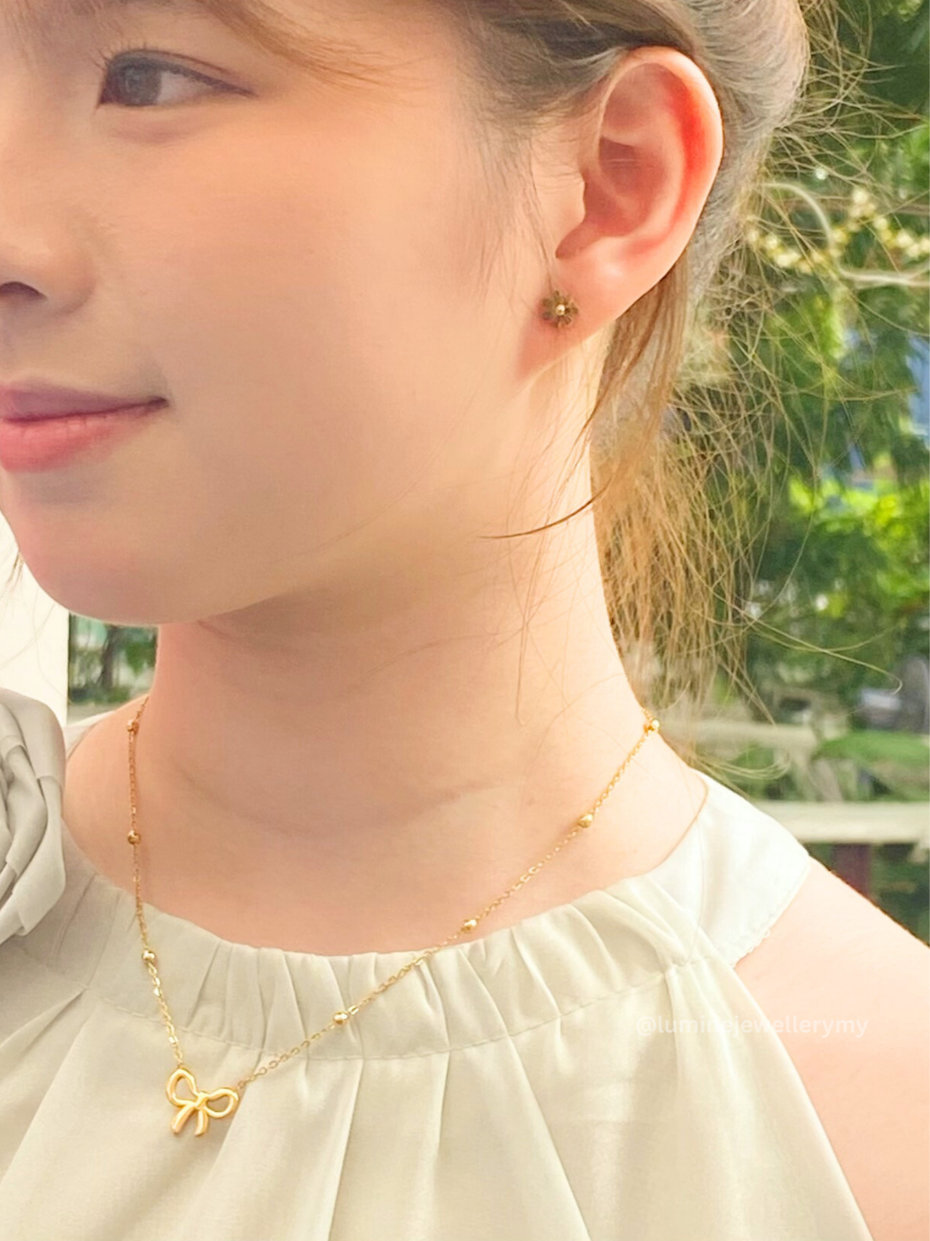 Golden Daisy Earring