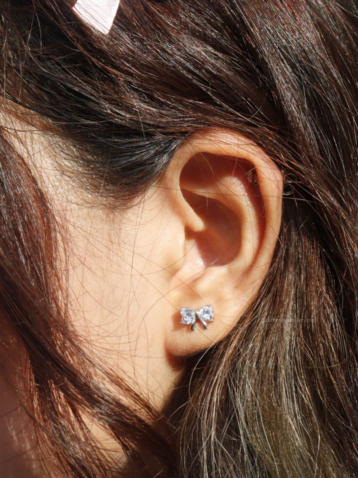 Zircon Bowknot Stud