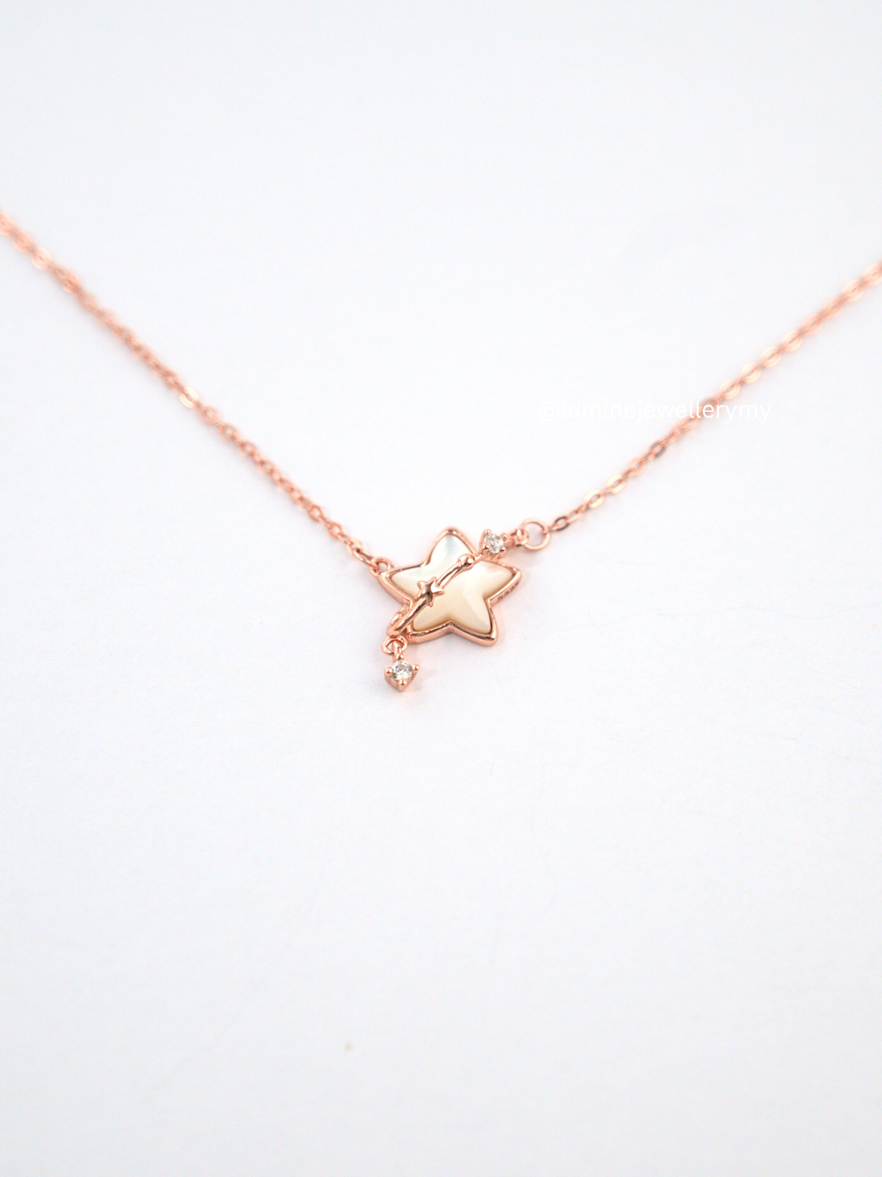 Dreamy Star Necklace