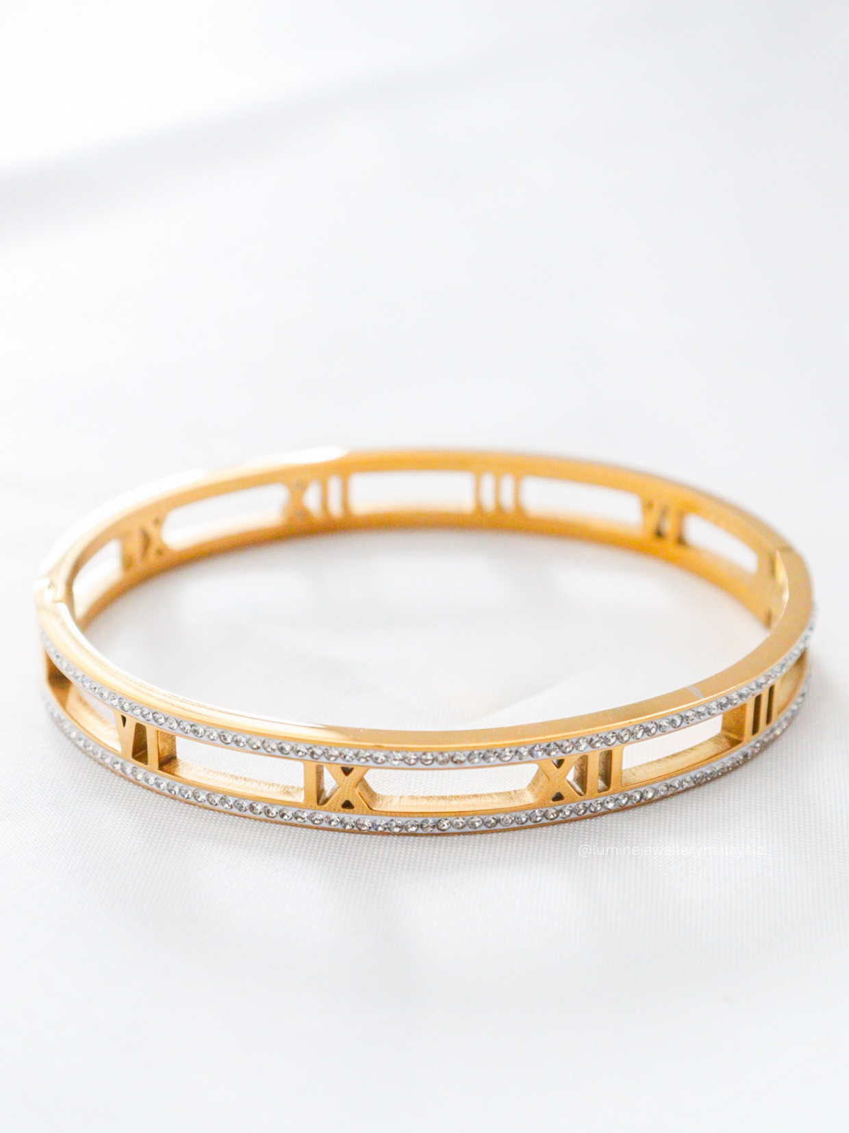 Hollow Rome Alphabet Zirconia Bracelet