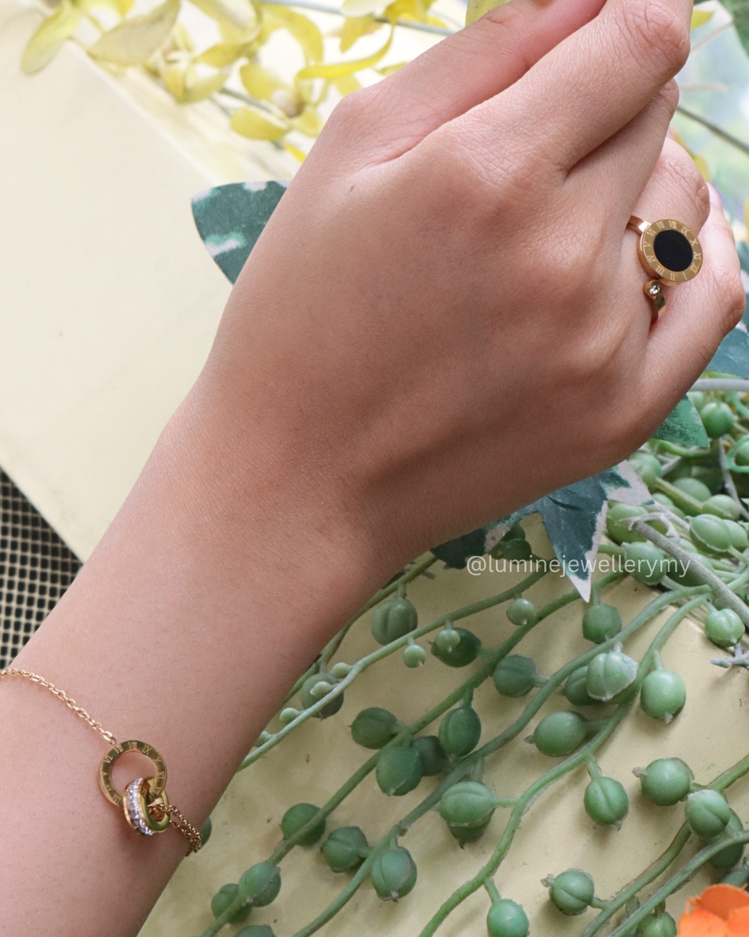 Gold Roman Elegance Bracelet