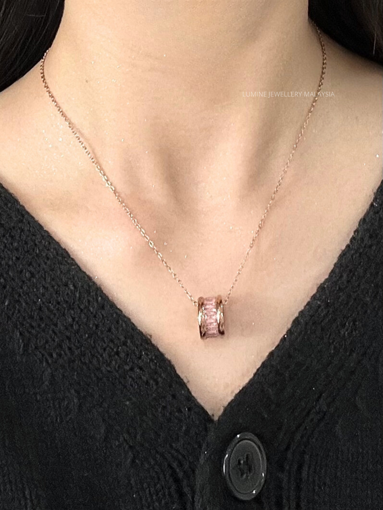 Big Pinky Quetzaly Necklace