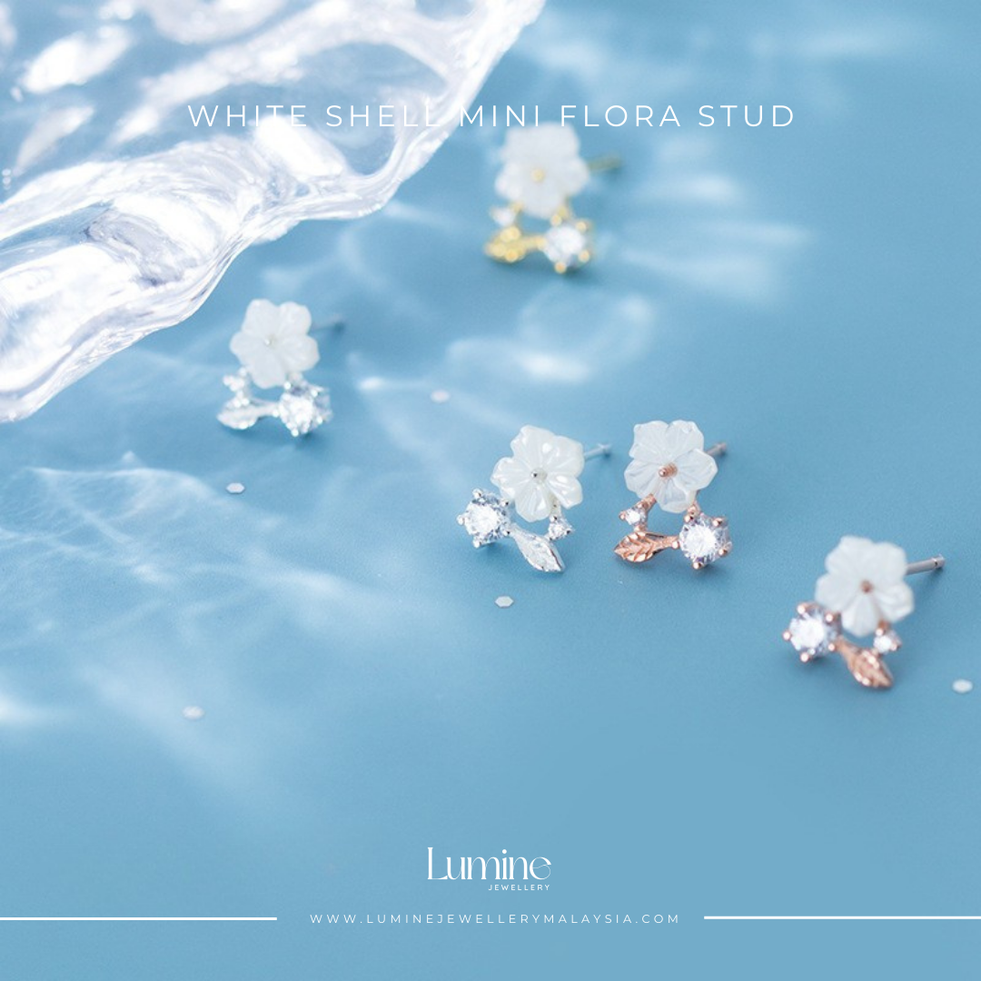 White Shell Mini Flora Stud