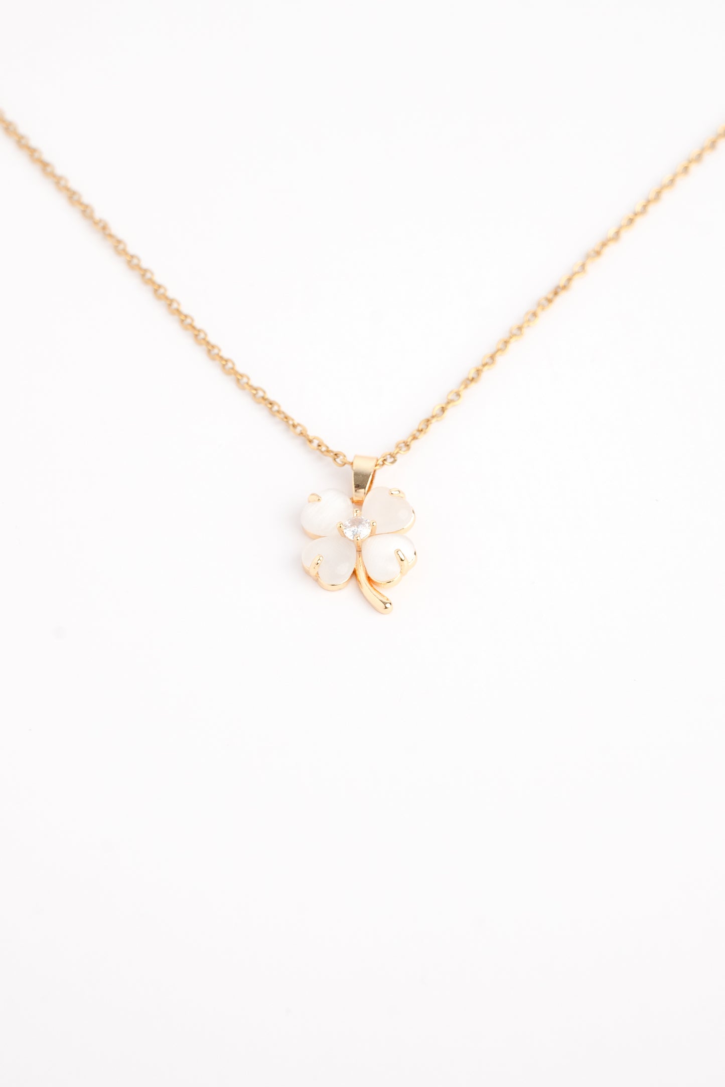 Cat's Eye Clover Necklace