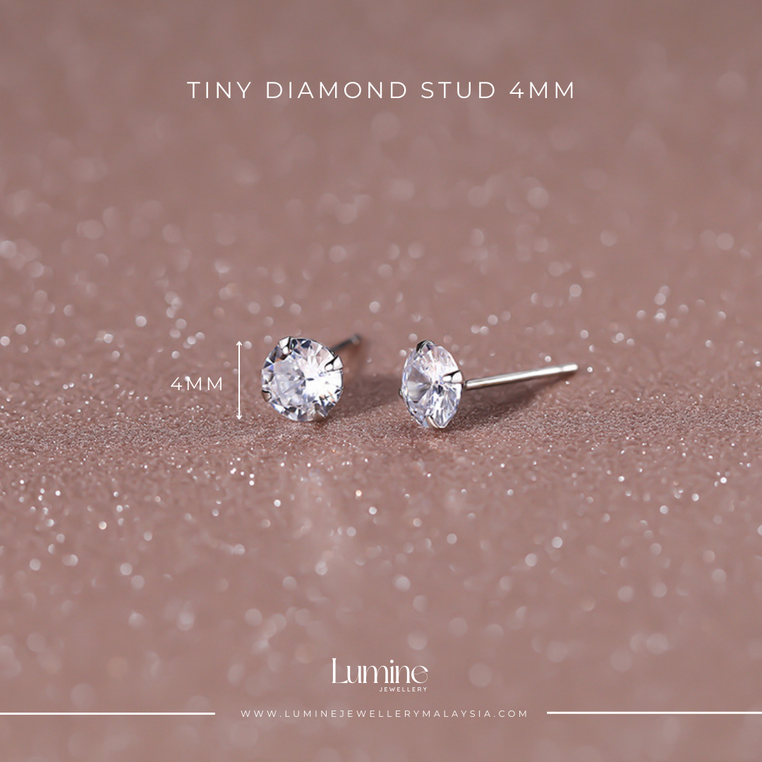 Tiny Diamond Stud 4mm