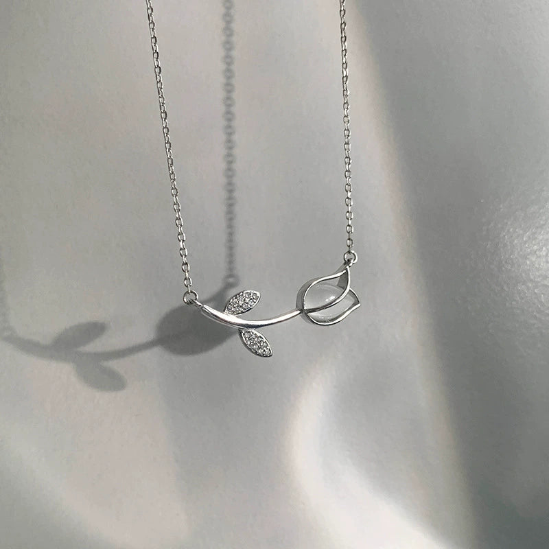 Tulip Blossom Necklace