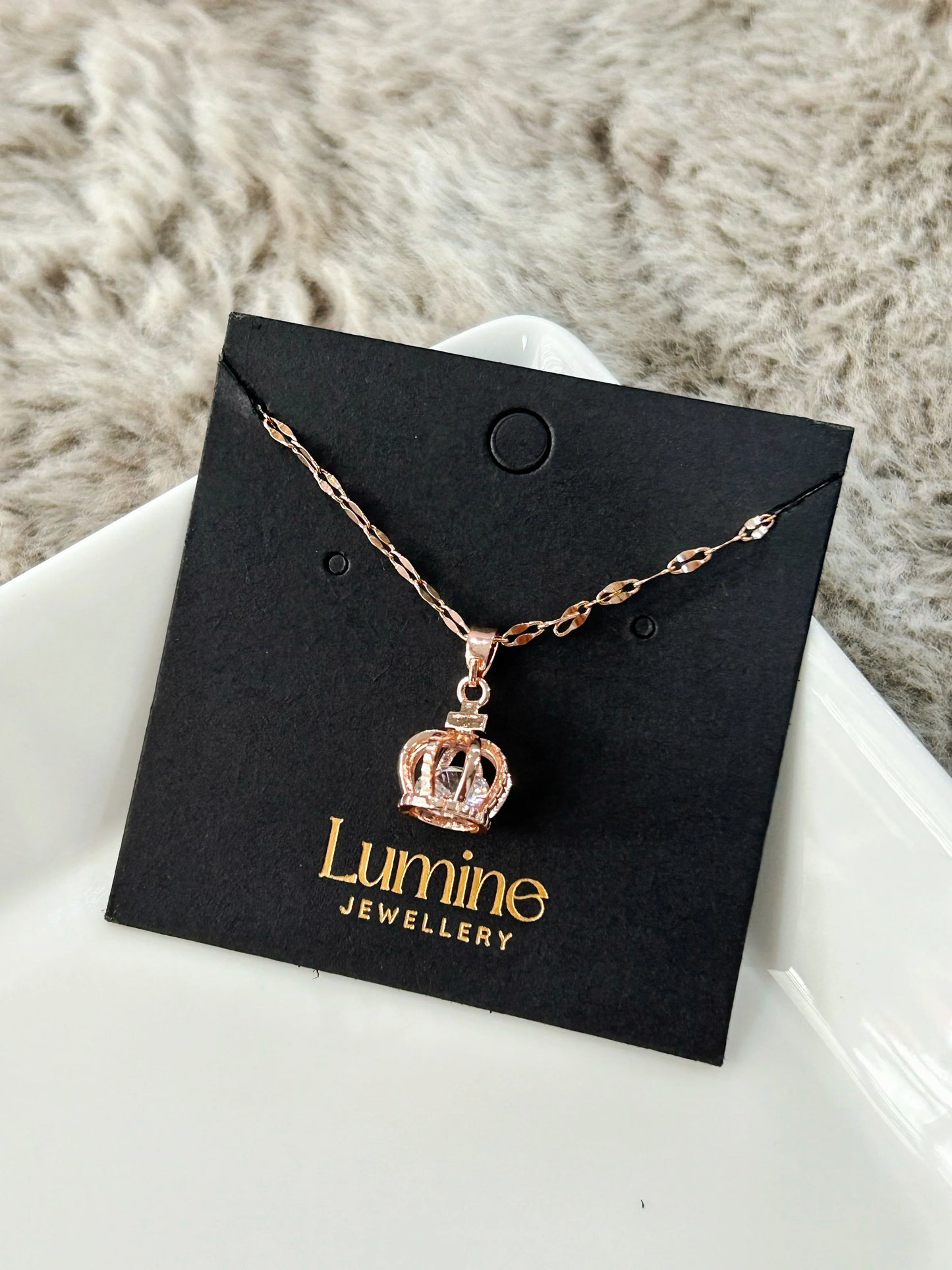 Rose Gold Elegant Crown Necklace