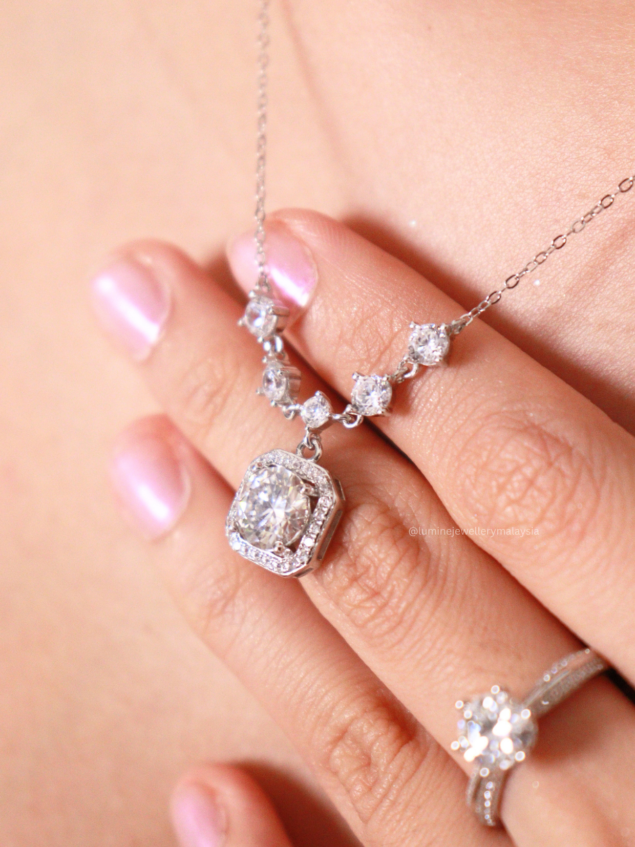 Timeless Beauty Moissanite Necklace with Cert (GRA Certified Moissanite | S925)