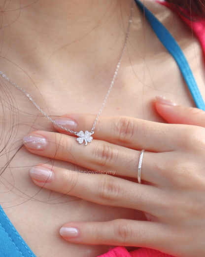 Elegant Lucky Clover Necklace