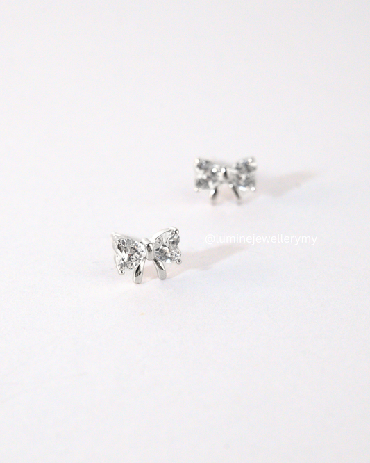 Zircon Bowknot Stud