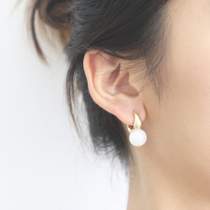 Big Pearl Earrings