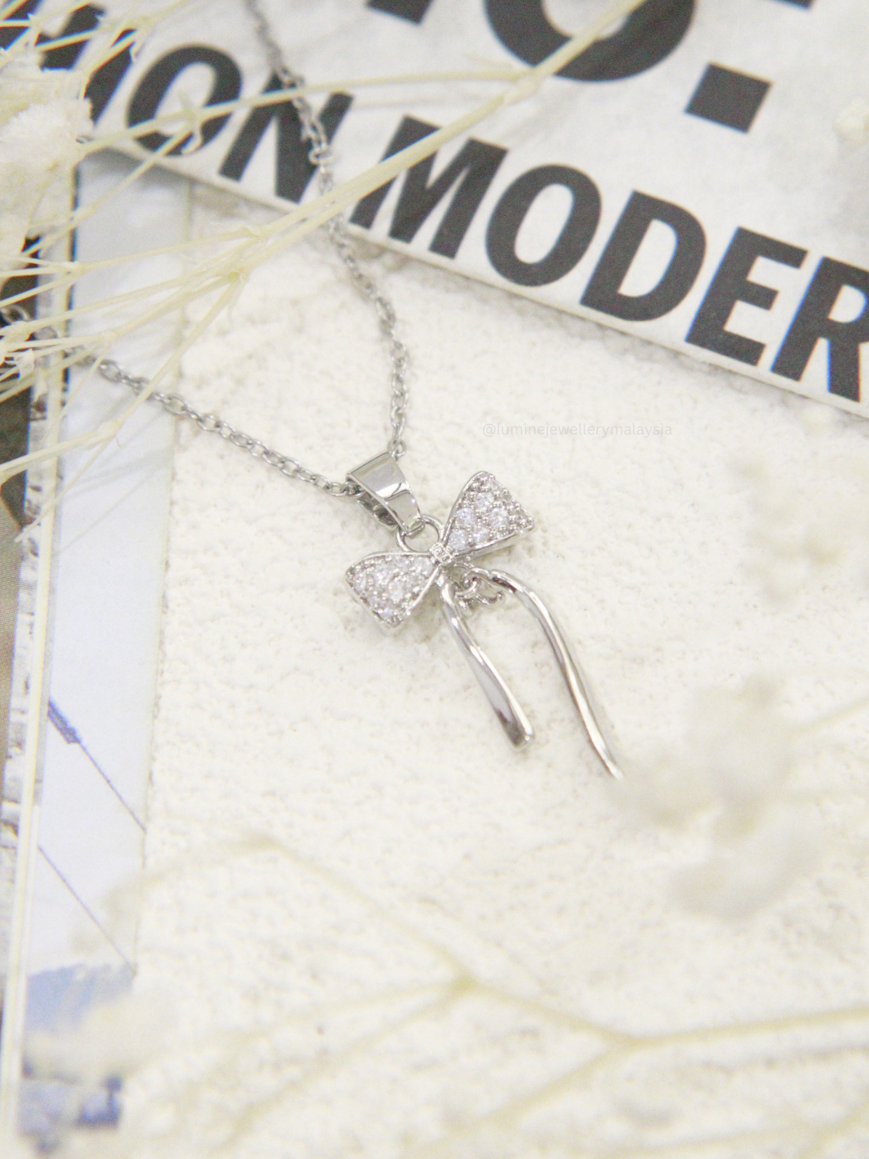 Long Ribbon Necklace