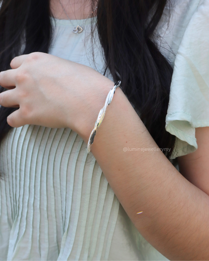 Mobius Bond Bracelet