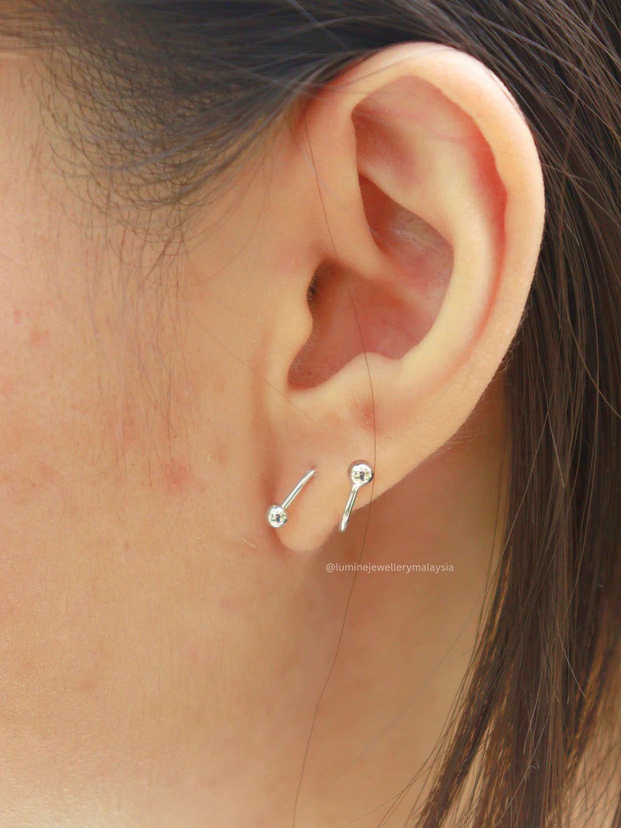 Elegant Sphere Spiral Stud