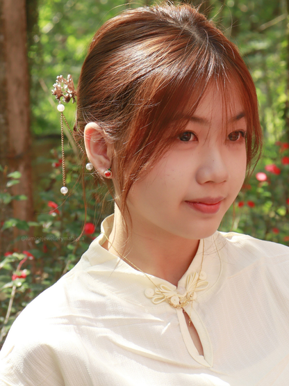 Red Agate Persimmon Studs 红玛瑙柿柿如意