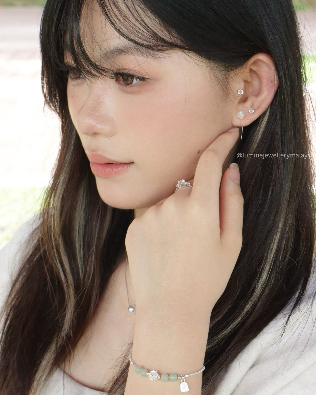 Light Lux White Pearl Necklace