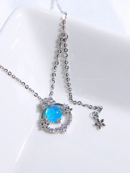 Starry Winter Necklace