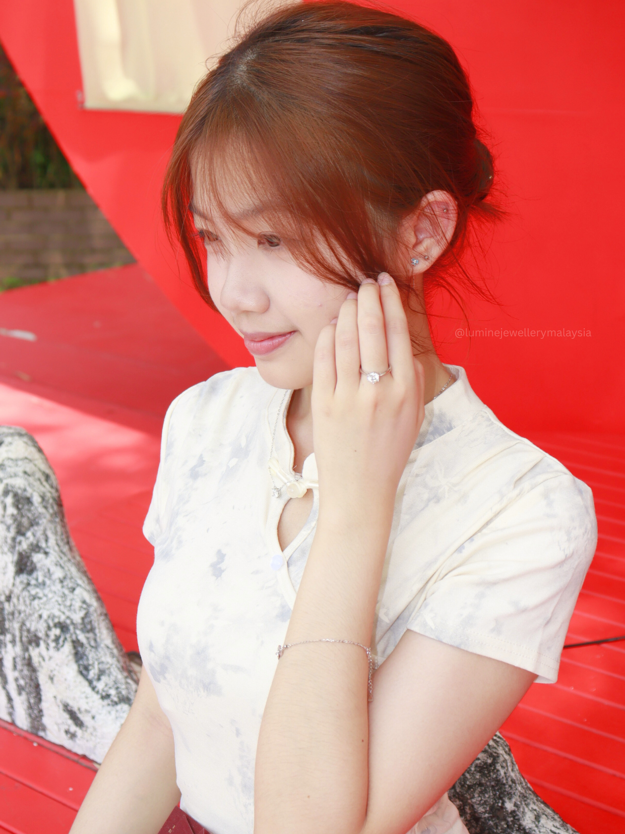 Classic Six Claw Moissanite Diamond Ring (With Cert)